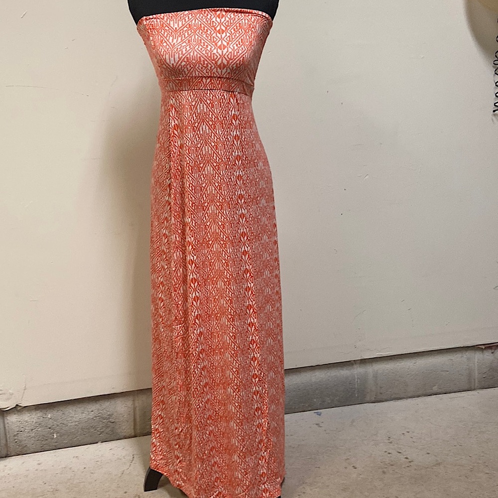 Old Navy - Women's Strapless Shirred Ruffle Maxi Tube Top Dress (NWT)